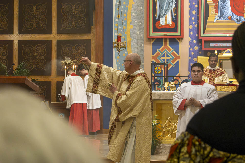 2026-StMary-EasterVigil (167 of 215).jpg